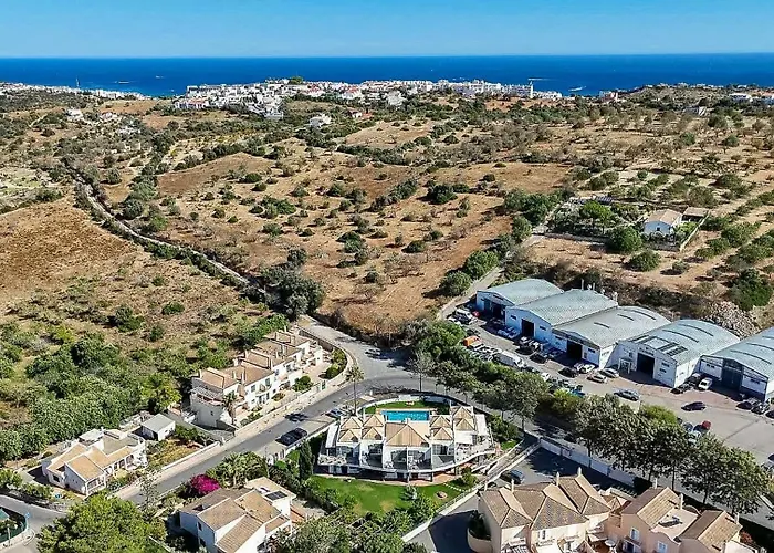 Villa Quintaloes By Hellovacations