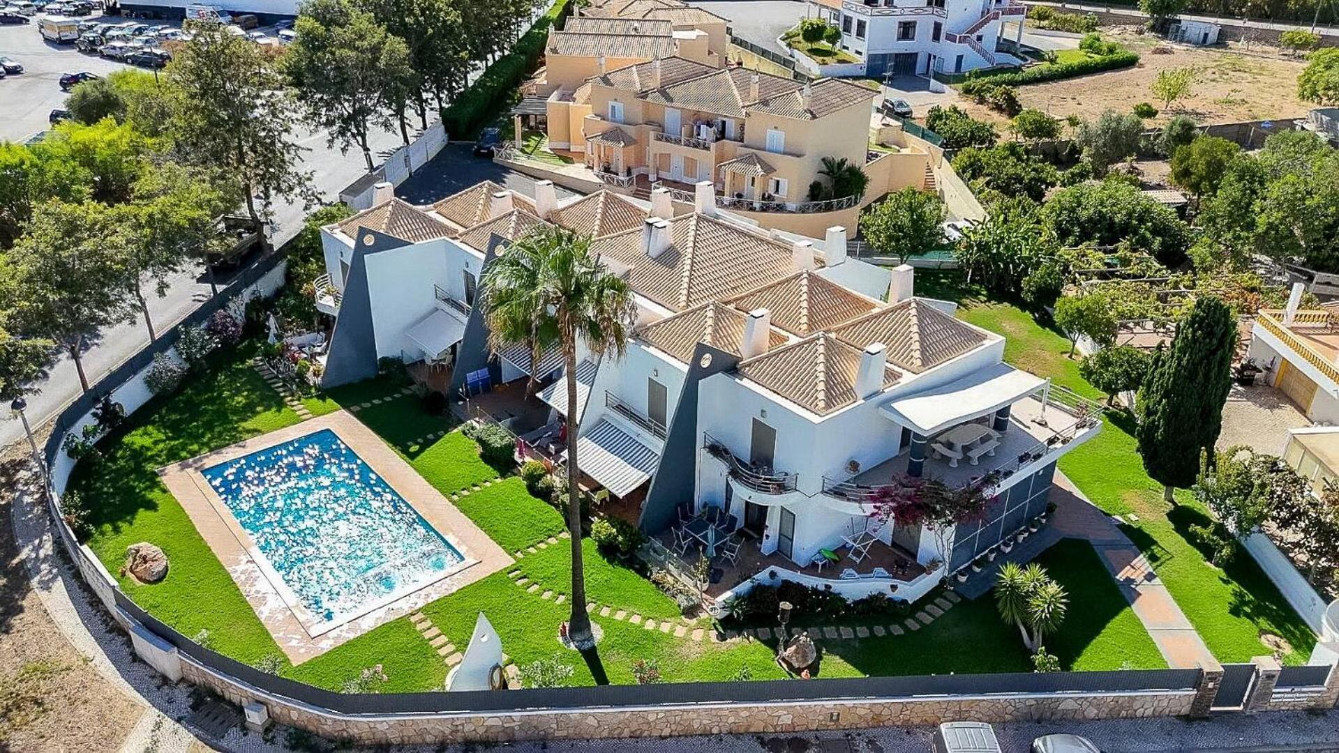 Villa Quintaloes By Hellovacations *